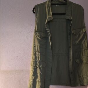 Time and Tru Khaki Sleeveless Vest